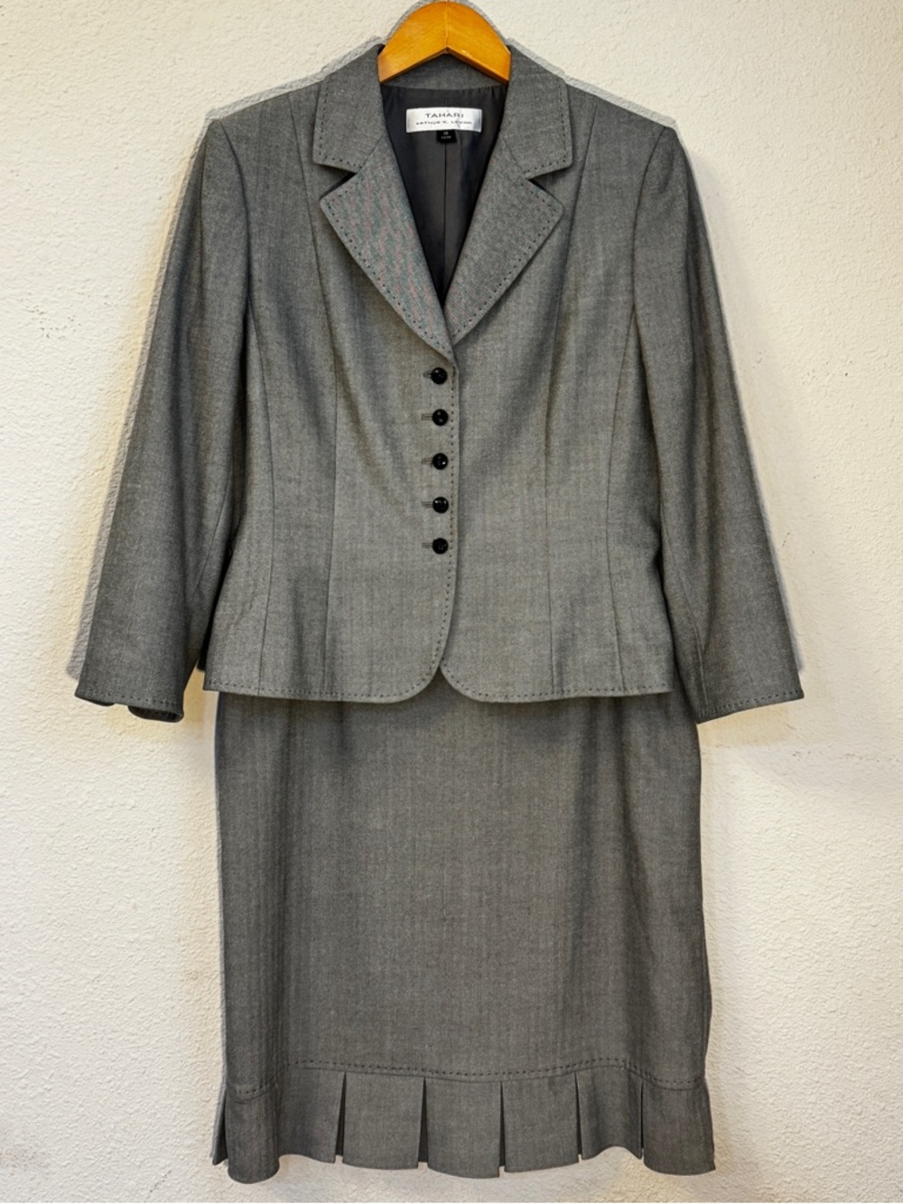 Tahari ASL Arthur S. Levine Jacket and Skirt Two Piece Suit Set Size 10/12